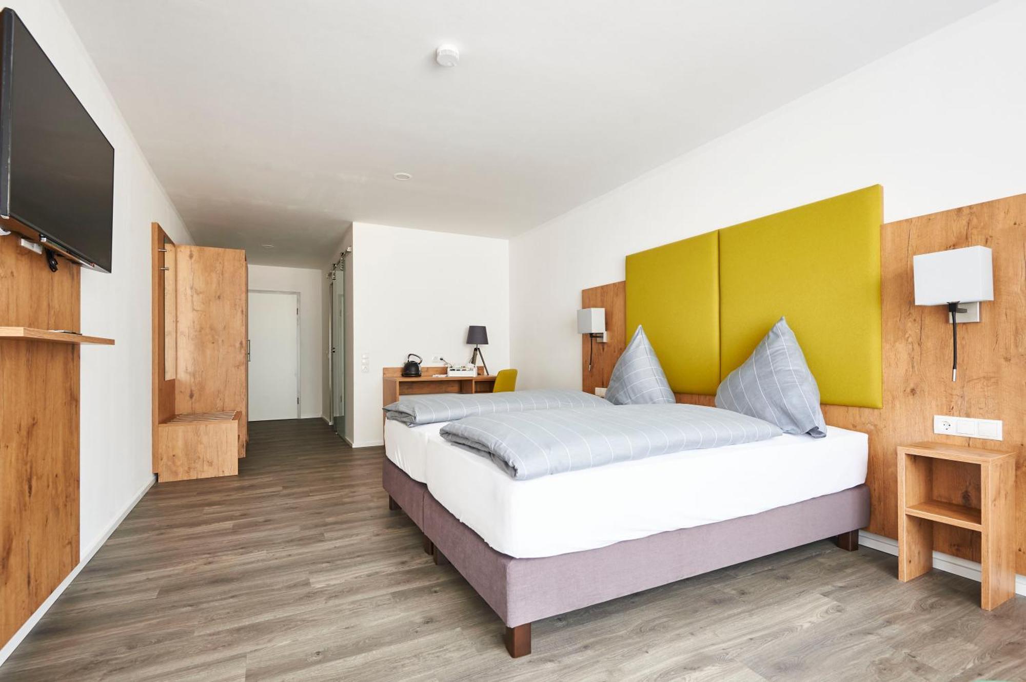 Vareler Brauhaus-Hotel Varel Dangast Bagian luar foto